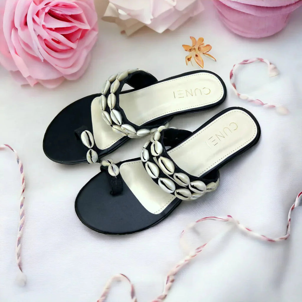 Cute and Cosy: 7 Slippers for Girls' Indoor Style - cunei